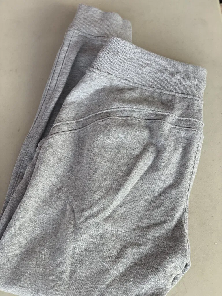 Lululemon joggers M